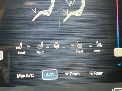 Used 2023 RAM 2500 Laramie image 22