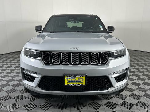 Used 2022 Jeep Grand Cherokee Summit AWD/4WD image 2