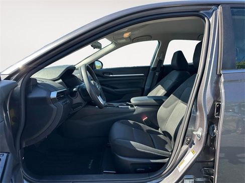 Used 2021 Nissan Altima 2.5 SV image 9