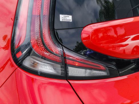 Used 2024 Kia Soul LX w/ Option Group 015 FWD image 9