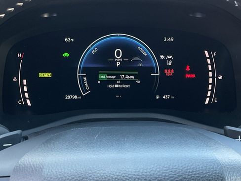 Used 2025 Toyota Camry SE image 21