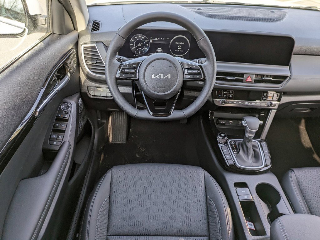 New 2024 Kia Seltos SX AWD/4WD image 16