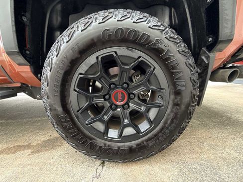 Used 2024 Toyota Tacoma TRD Pro AWD/4WD image 10
