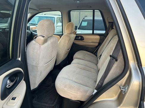 Used 2006 Chevrolet TrailBlazer LS w/ LS Preferred Equipment Group AWD/4WD image 24