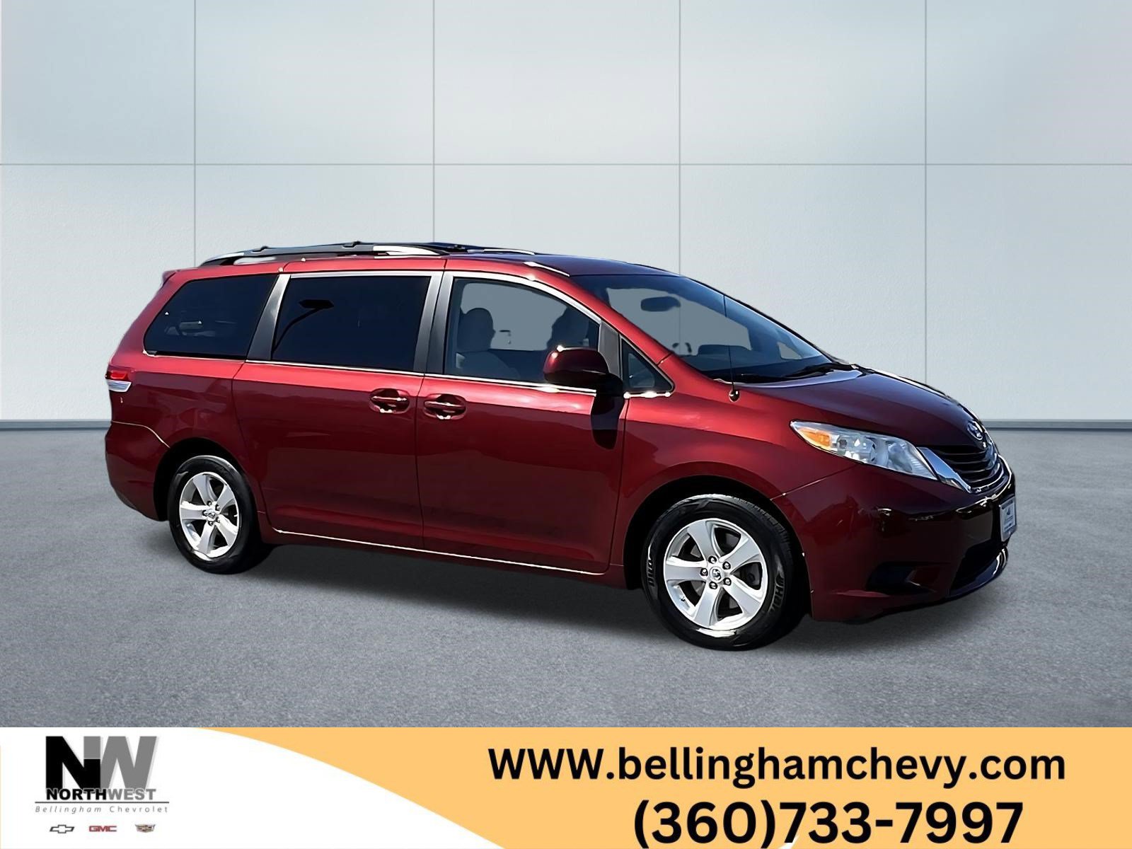 Used 2014 Toyota Sienna LE FWD image 1