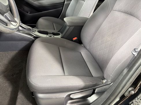 Used 2023 Toyota Corolla LE FWD image 11