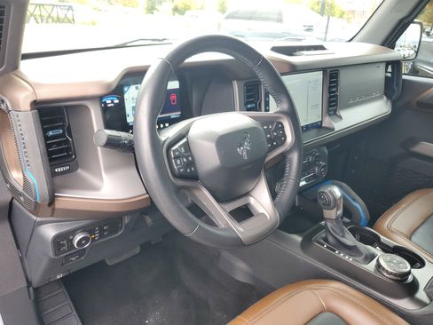 Used 2023 Ford Bronco Outer Banks image 13