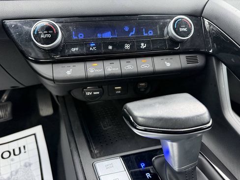 Used 2023 Hyundai Elantra SEL w/ Convenience Package FWD image 28