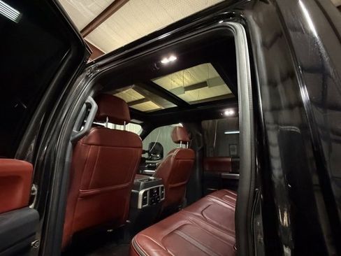 Used 2022 Ford F250 Platinum image 10