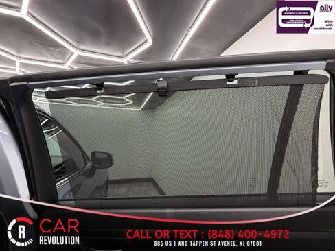 Used 2021 Toyota Highlander XLE image 58