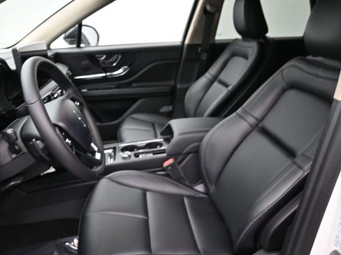 New 2026 Lincoln Corsair Premiere image 21