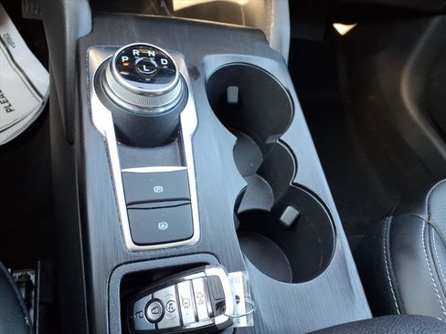 Certified 2024 Ford Escape Platinum image 23