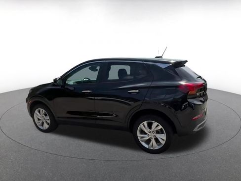 Used 2025 Buick Encore GX Preferred AWD/4WD image 9