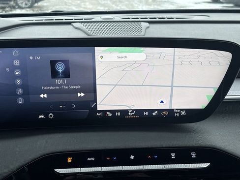 Used 2025 Buick Enclave Sport Touring w/ Power Package image 30