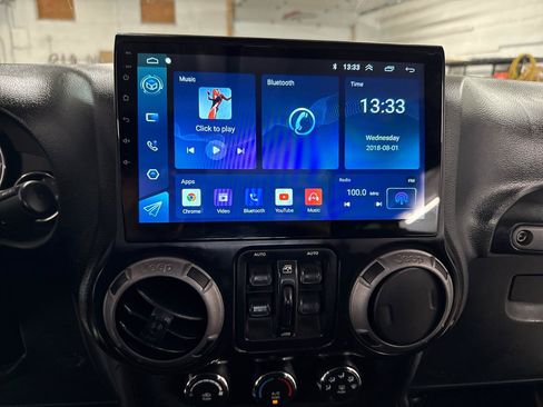 Used 2012 Jeep Wrangler Unlimited Sport AWD/4WD image 13