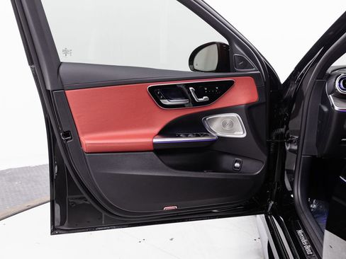 Certified 2025 Mercedes-Benz C 300 4MATIC Sedan image 5
