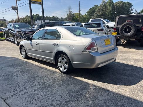 Used 2009 Ford Fusion SE FWD image 5