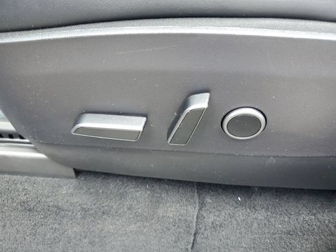 Used 2021 Tesla Model Y Performance AWD/4WD image 22