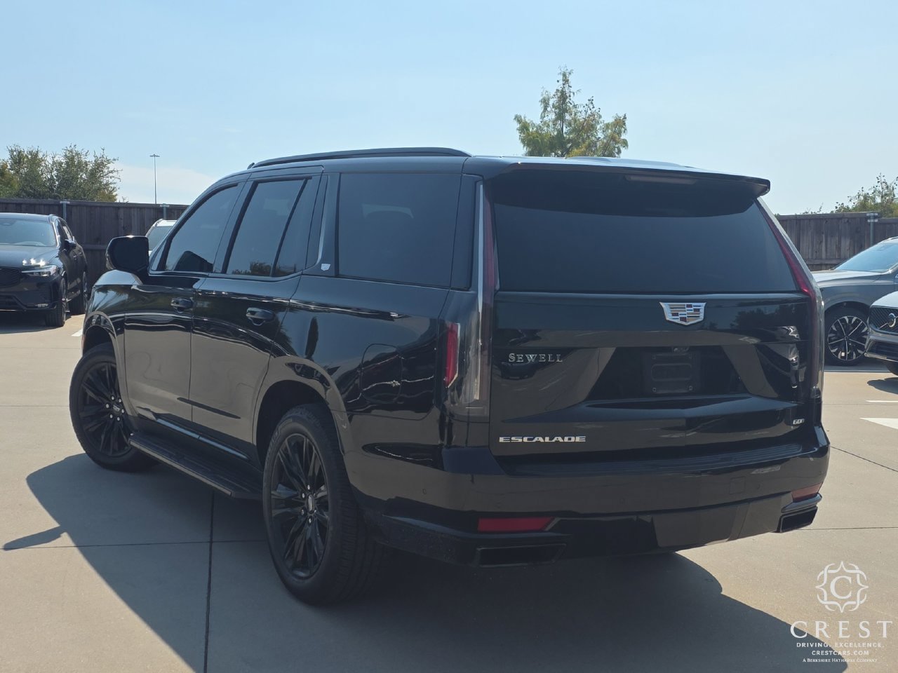 Used 2021 Cadillac Escalade Sport w/ Driver Assist Tech Package AWD/4WD image 3