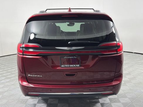 Used 2021 Chrysler Pacifica Touring-L FWD image 6