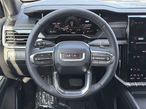 Used 2025 GMC Acadia Elevation image 7