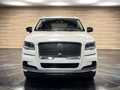 Used 2024 Lincoln Navigator Reserve AWD/4WD image 7