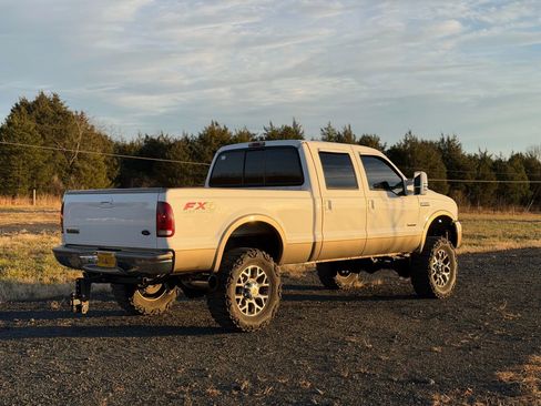 Used 2005 Ford F250 XL image 8