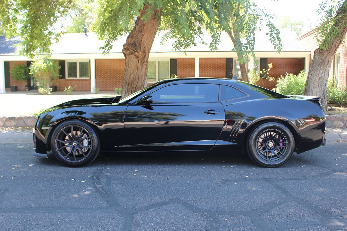 Used 2013 Chevrolet Camaro SS w/ RS Package RWD image 2