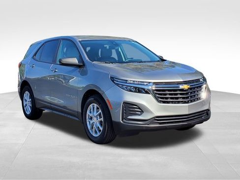 Certified 2024 Chevrolet Equinox LS w/ LS Convenience Package FWD image 7