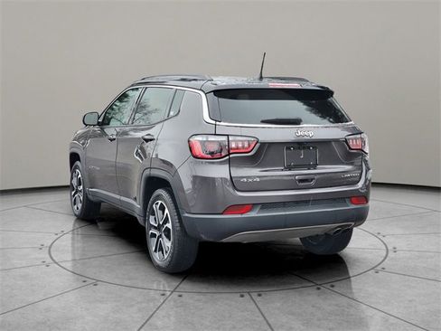 Certified 2022 Jeep Compass Limited image 10