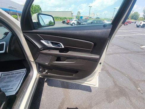 Used 2015 GMC Terrain SLE w/ Convenience Package AWD/4WD image 9