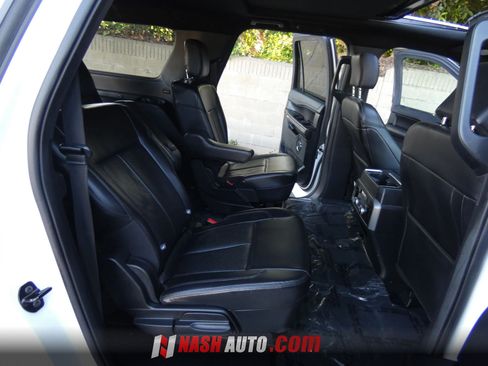 Used 2020 Ford Expedition Max XLT w/ Equipment Group 202A RWD image 40