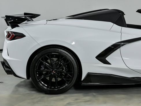 Used 2023 Chevrolet Corvette Stingray Preferred Conv w/ 2LT RWD image 13