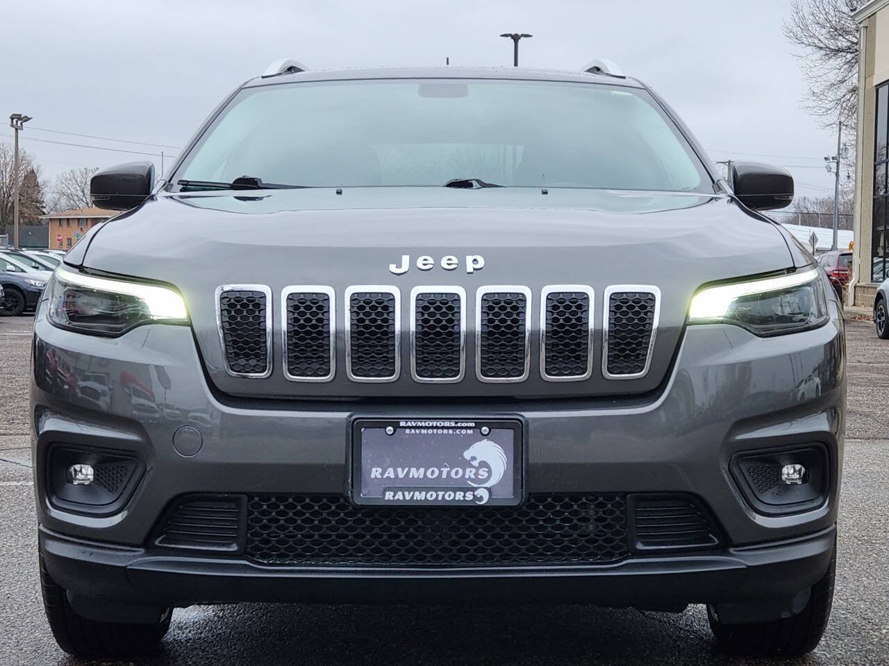 Used 2019 Jeep Cherokee Latitude Plus AWD/4WD image 6