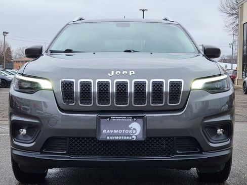 Used 2019 Jeep Cherokee Latitude Plus AWD/4WD image 6