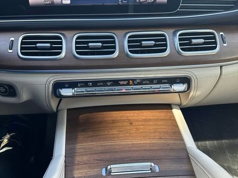 Used 2024 Mercedes-Benz GLE 450 4MATIC image 15