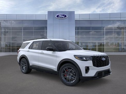 New 2026 Ford Explorer ST-Line w/ ST-Line Street Pack AWD/4WD image 7