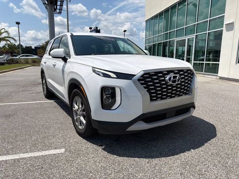Used 2021 Hyundai Palisade SE FWD image 2