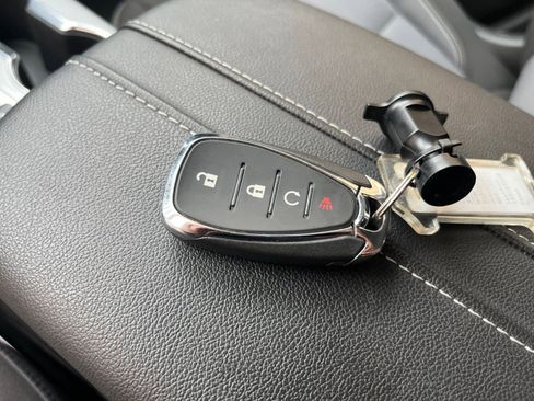 Used 2025 Chevrolet Blazer LT image 25