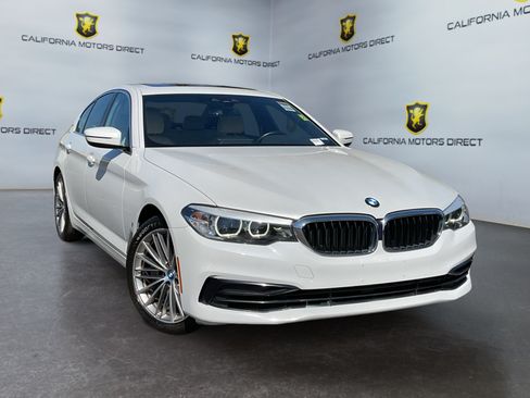 Used 2019 BMW 530e w/ Convenience Package RWD image 3