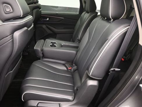 Used 2024 Acura MDX SH-AWD w/ Advance Package image 10