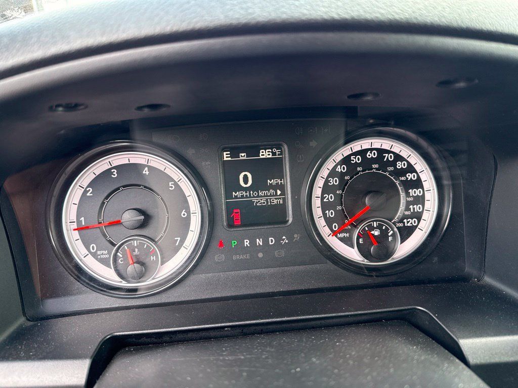 Used 2024 RAM 1500 Warlock RWD image 15