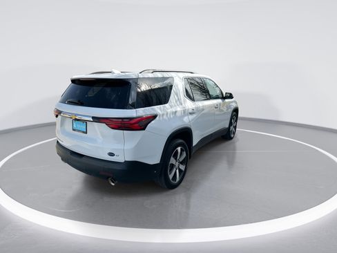 Used 2023 Chevrolet Traverse LT w/ LT Premium Package image 8