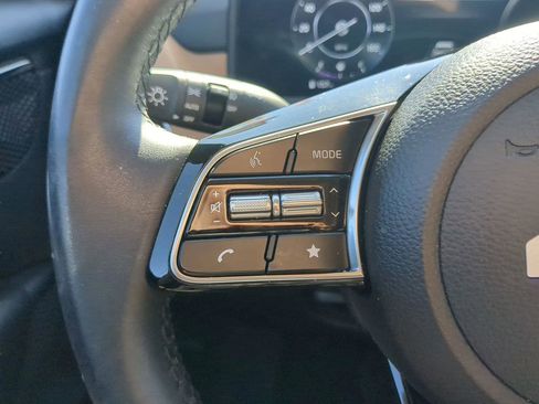 Certified 2025 Kia Seltos EX w/ EX Sunroof Package image 20