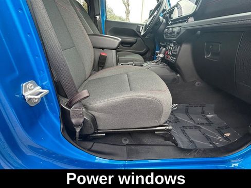 Used 2025 Jeep Wrangler Unlimited Rubicon AWD/4WD image 22