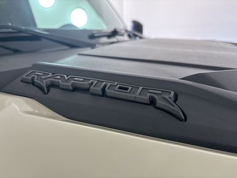 Used 2025 Ford Bronco Raptor w/ Interior Carbon Fiber Pack image 33