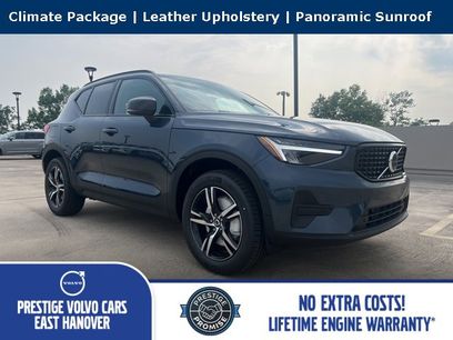 New 2026 Volvo XC40 B5 Core w/ Climate Package