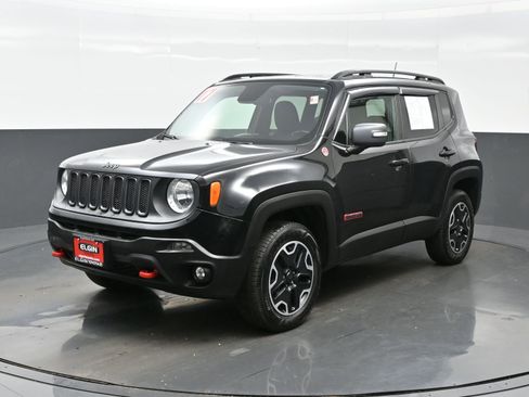 Used 2017 Jeep Renegade Trailhawk image 2