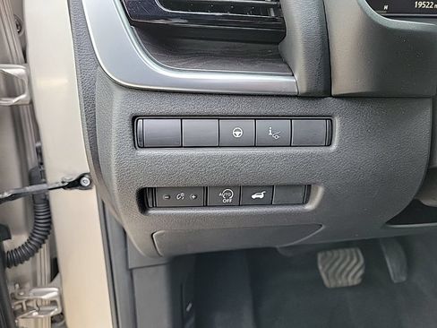 Used 2023 Nissan Rogue Platinum w/ Platinum Premium Package AWD/4WD image 37