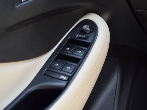 Used 2020 Buick Envision Essence w/ Experience Buick Package FWD image 21